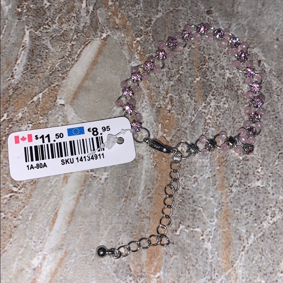 Bundle of 7 Earrings and a Bracelet - Picture 14 of 16